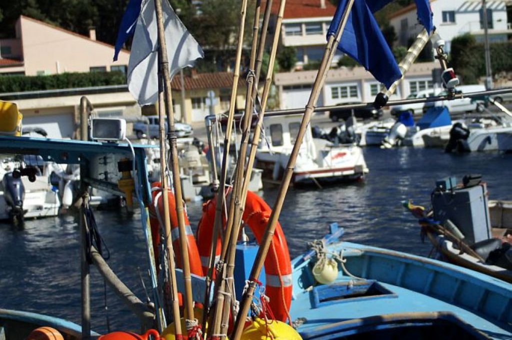Saint Elme Port Pointus Drapeaux1 1024x682