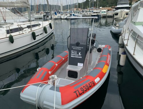 Un nouveau bateau de servitude électrique pour le port de Porquerolles