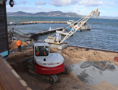 Réfection des enrobés sur le terre-plein du port de la Madrague de Giens